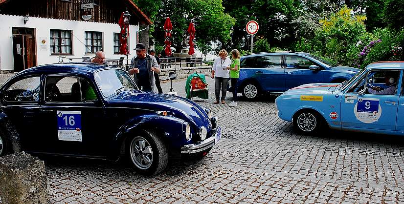 hektischer Begegnungsverkehr an der ZK Friedenfels bei der Rallye Wiesbaden